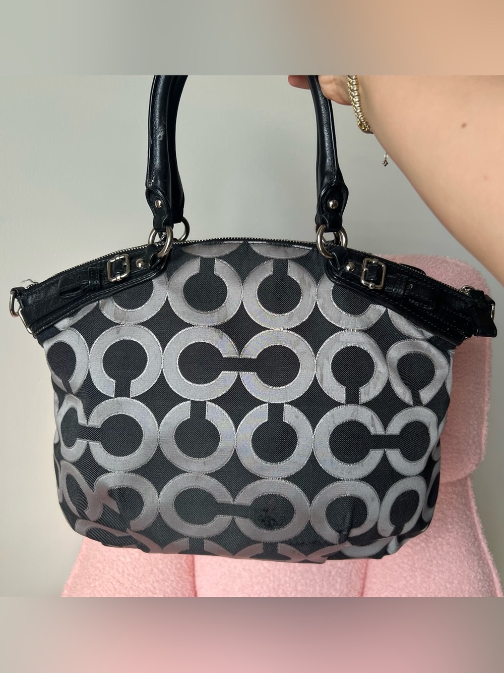 ❗️SOLD❗️Coach Madison Signature Op Art Lurex Linsey - Picture 2 of 7